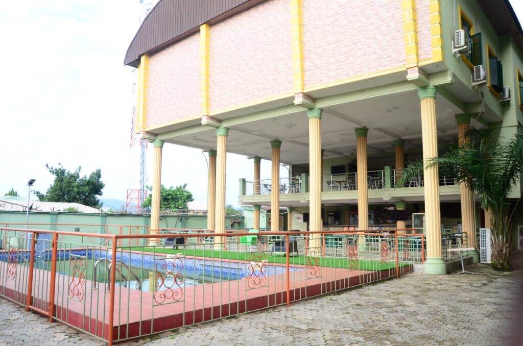 PARAKLETOZ BEAUTY &TRANSFORMATION – Beauty and Skincare in Ado Ekiti, Ekiti (Gallery image 5)