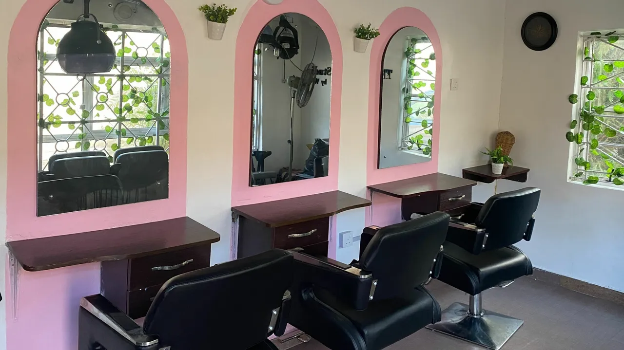 GBW Empire Hair And Beauty Unisex Salon – Beauty and Skincare in Uyo, Akwa Ibom