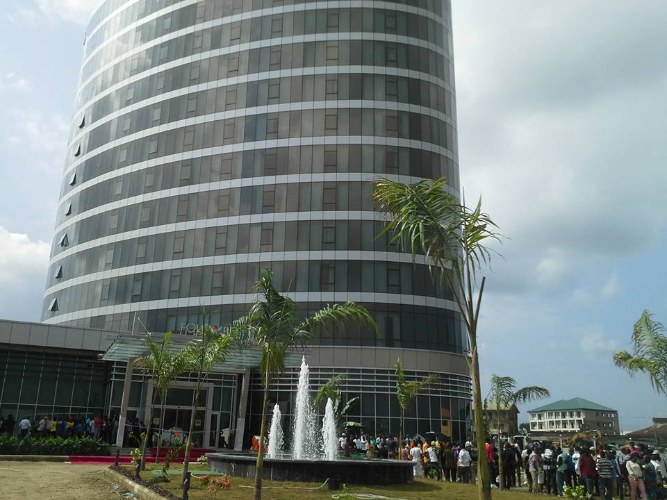 Bustle Lounge – Night Club in Uyo, Akwa Ibom (Gallery image 5)