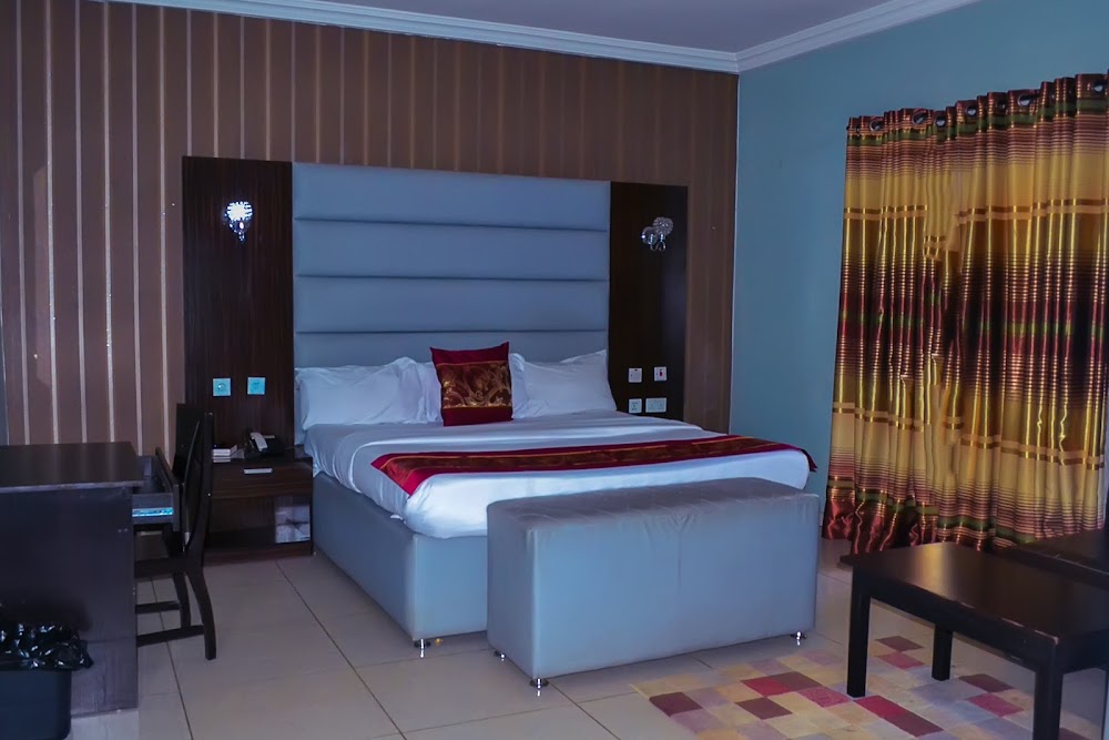 Golden Tulip Essential (aka Excalibur Hotel) – Hotels and Accommodation in Benin City, Edo