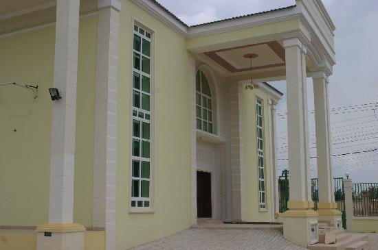 Golden Tulip Essential (aka Excalibur Hotel) – Hotels and Accommodation in Benin City, Edo (Gallery image 2)