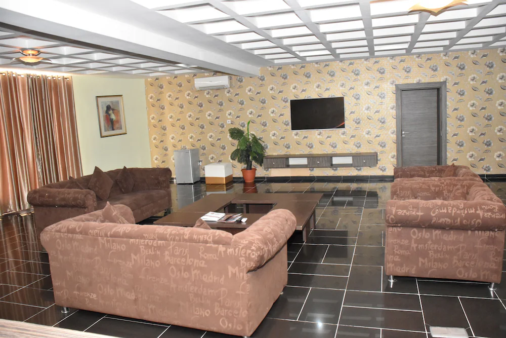 Best Western Plus Elomaz Hotel – Hotels and Accommodation in Asaba, Delta