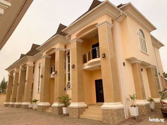 Ennys Court Luxury Apartment – Hotels and Accommodation in Akure, Ondo