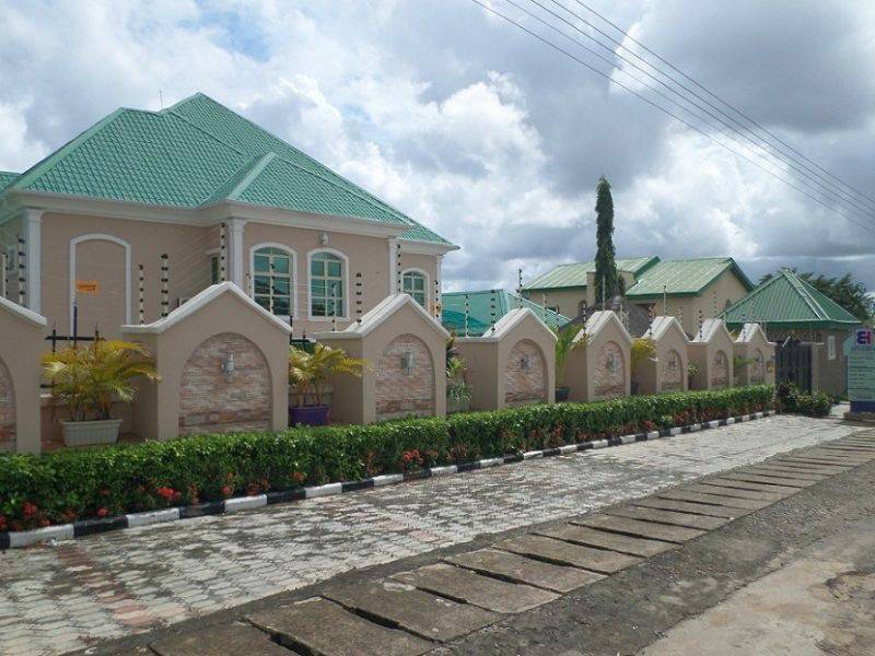 BS HIVE HOTEL AND SUITES - Hotels and Accommodation in Lafia