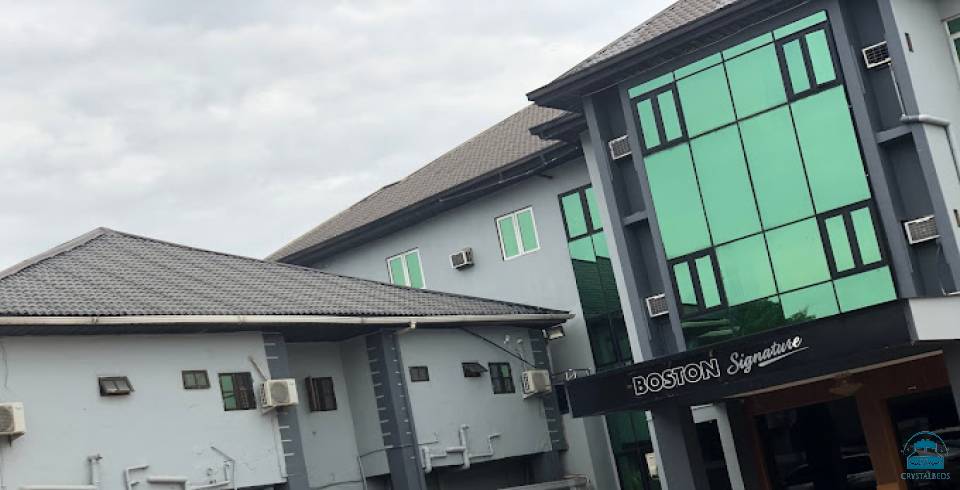 Xparkling Touch Unisex Salon – Salon and Barbing in Benin City, Edo (Gallery image 3)