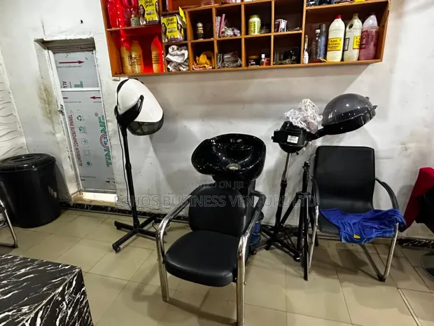 Xparkling Touch Unisex Salon – Salon and Barbing in Benin City, Edo (Gallery image 5)