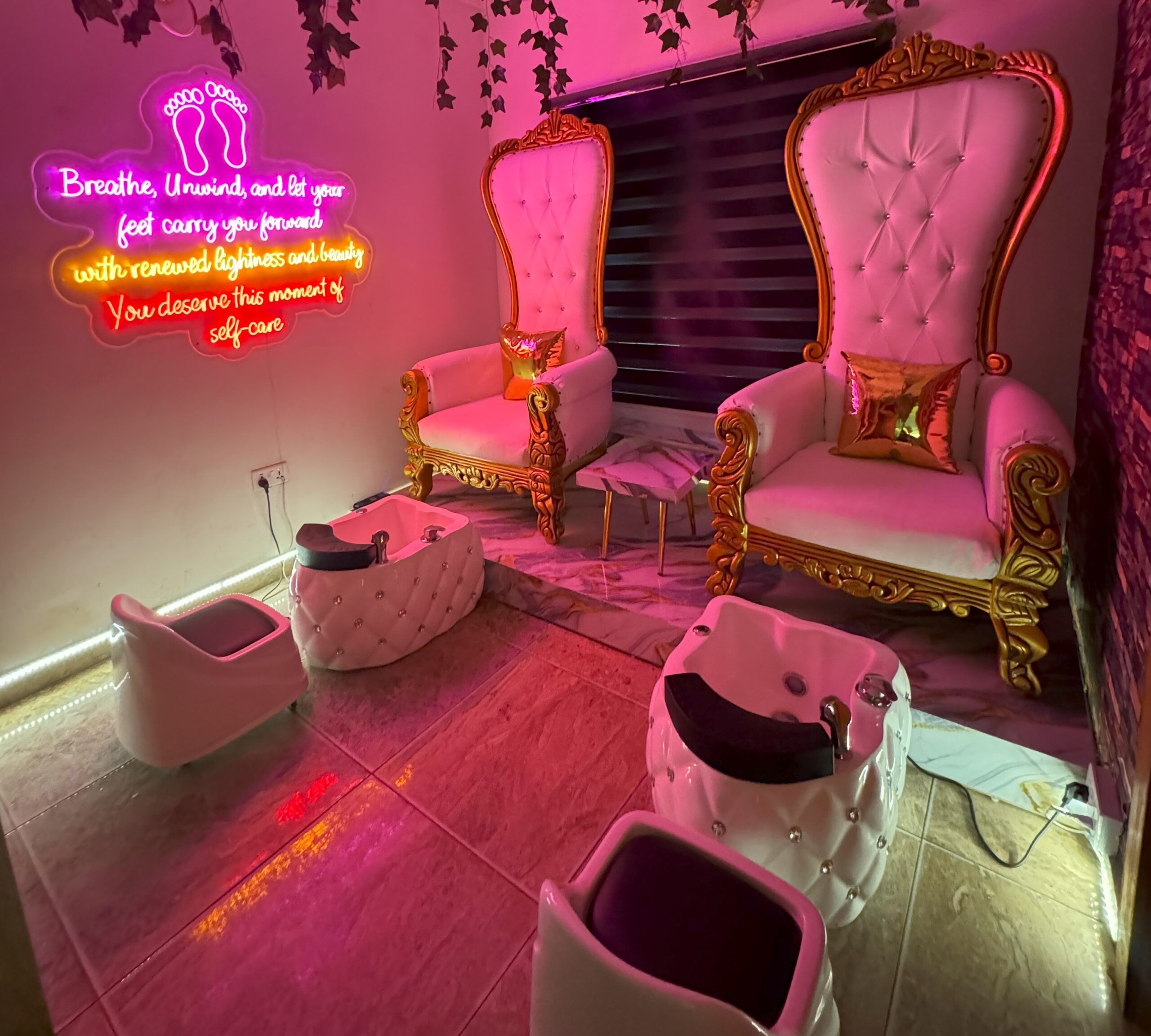 BEEBELLA LUXURY SPA IN LEKKI - NURU MASSAGE, NURU SPA, BEST NURU, TEETH WHITENING, SAUNA, 24 hours spa, BEST SPA - Massage and Therapy in Eti-Osa