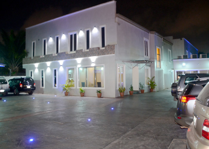 Make Me Beauty Place – Salon and Barbing in Surulere, Lagos (Gallery image 2)