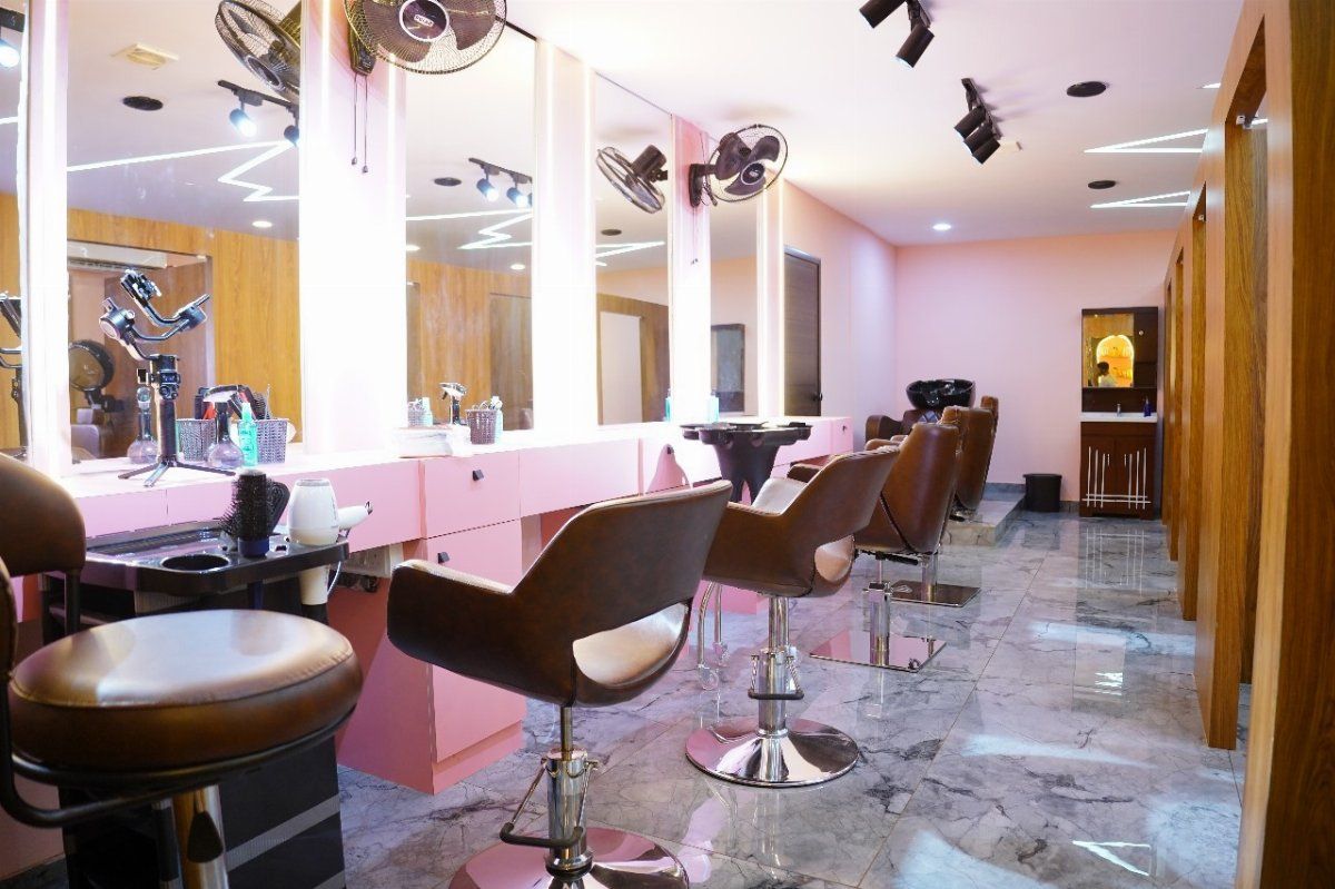 Image of I J Beauty And Cosmetic Store