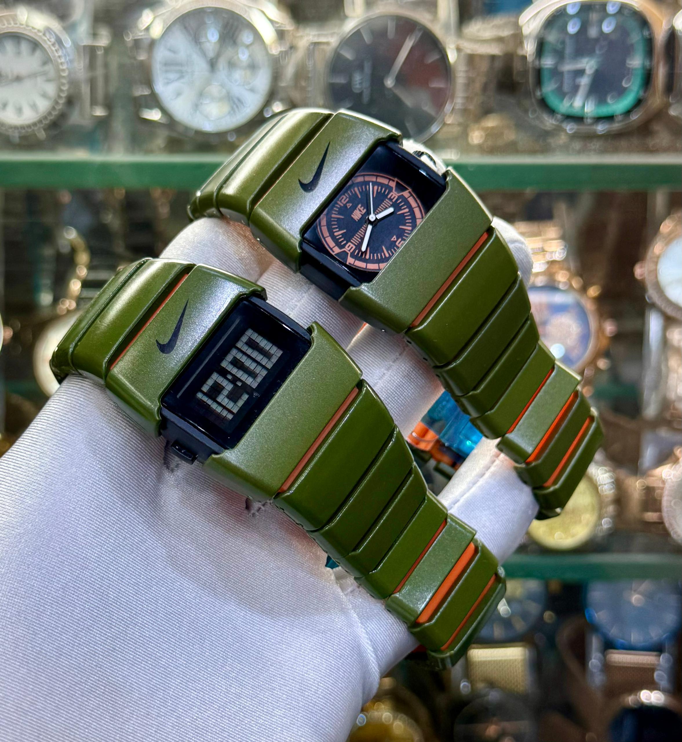 Digital & Analogy (Green)